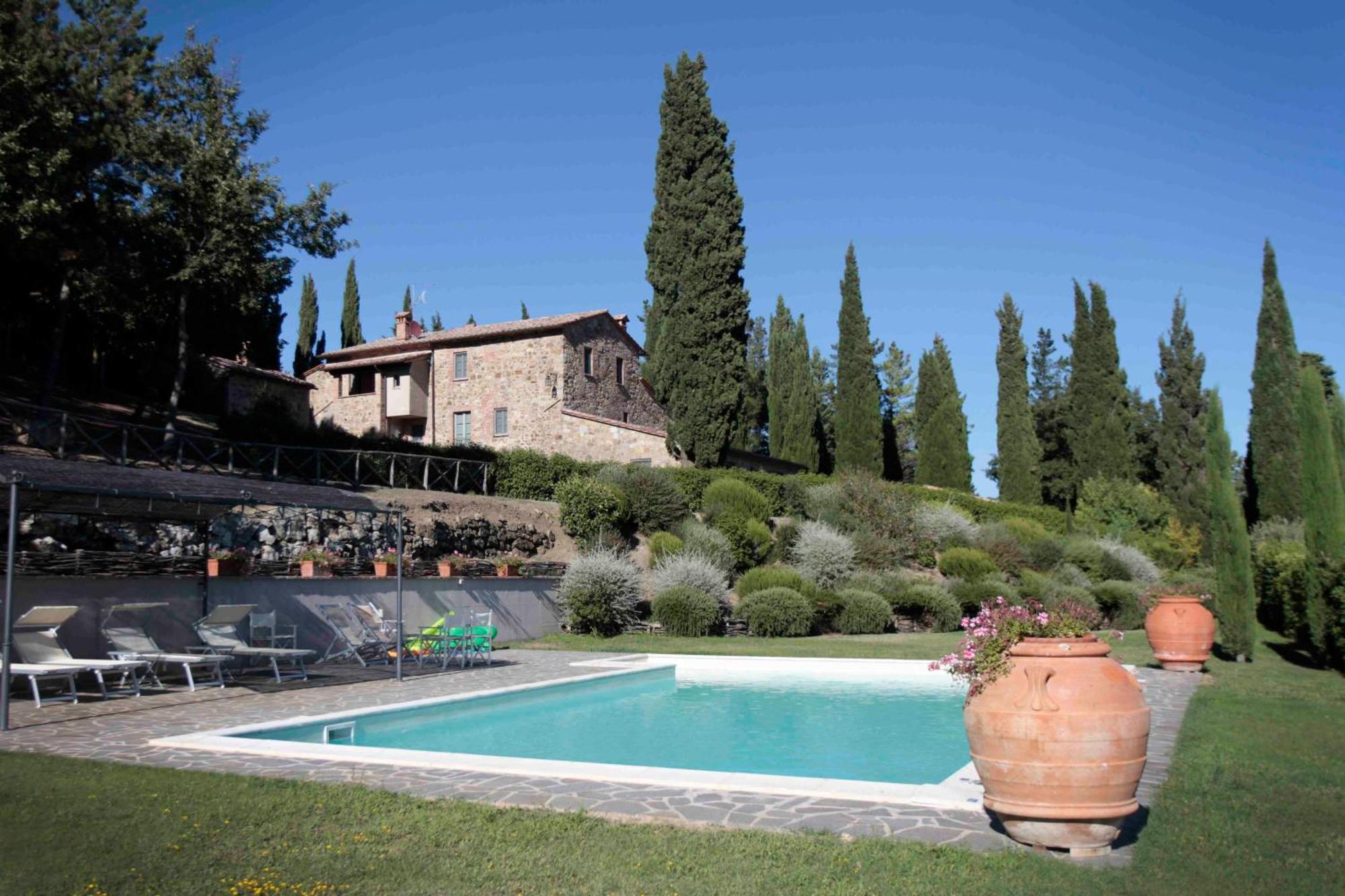 Borgo Di Camporsevoli Villa Luaran gambar