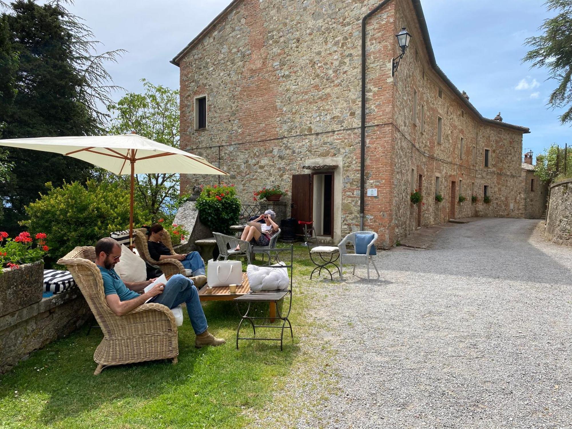 Borgo Di Camporsevoli Villa Luaran gambar