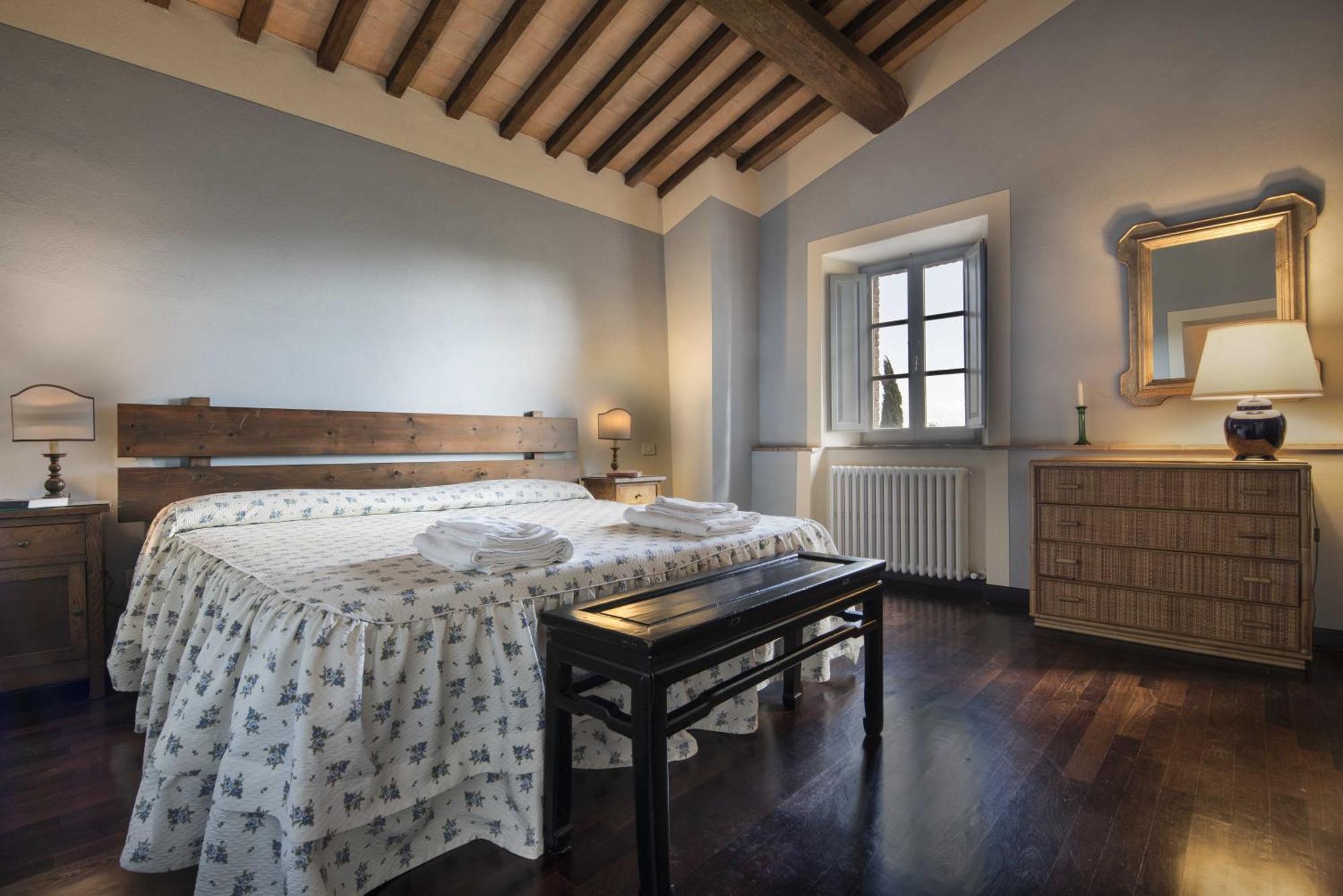 Borgo Di Camporsevoli Villa Luaran gambar