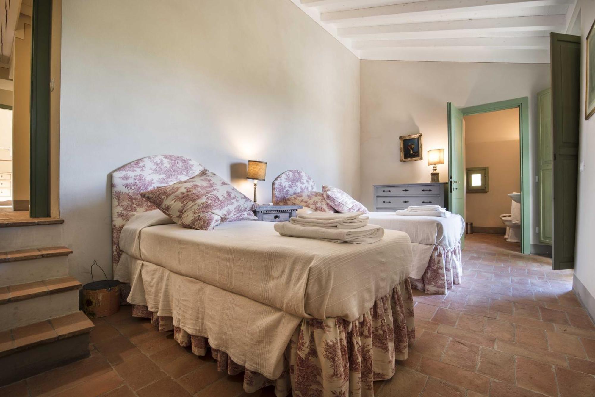 Borgo Di Camporsevoli Villa Luaran gambar