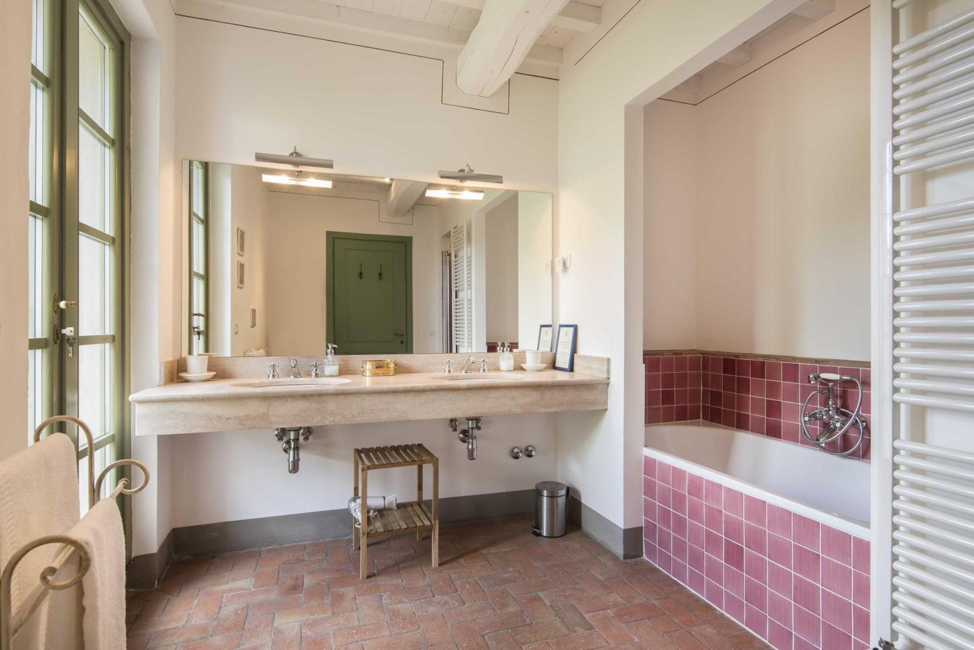Borgo Di Camporsevoli Villa Luaran gambar