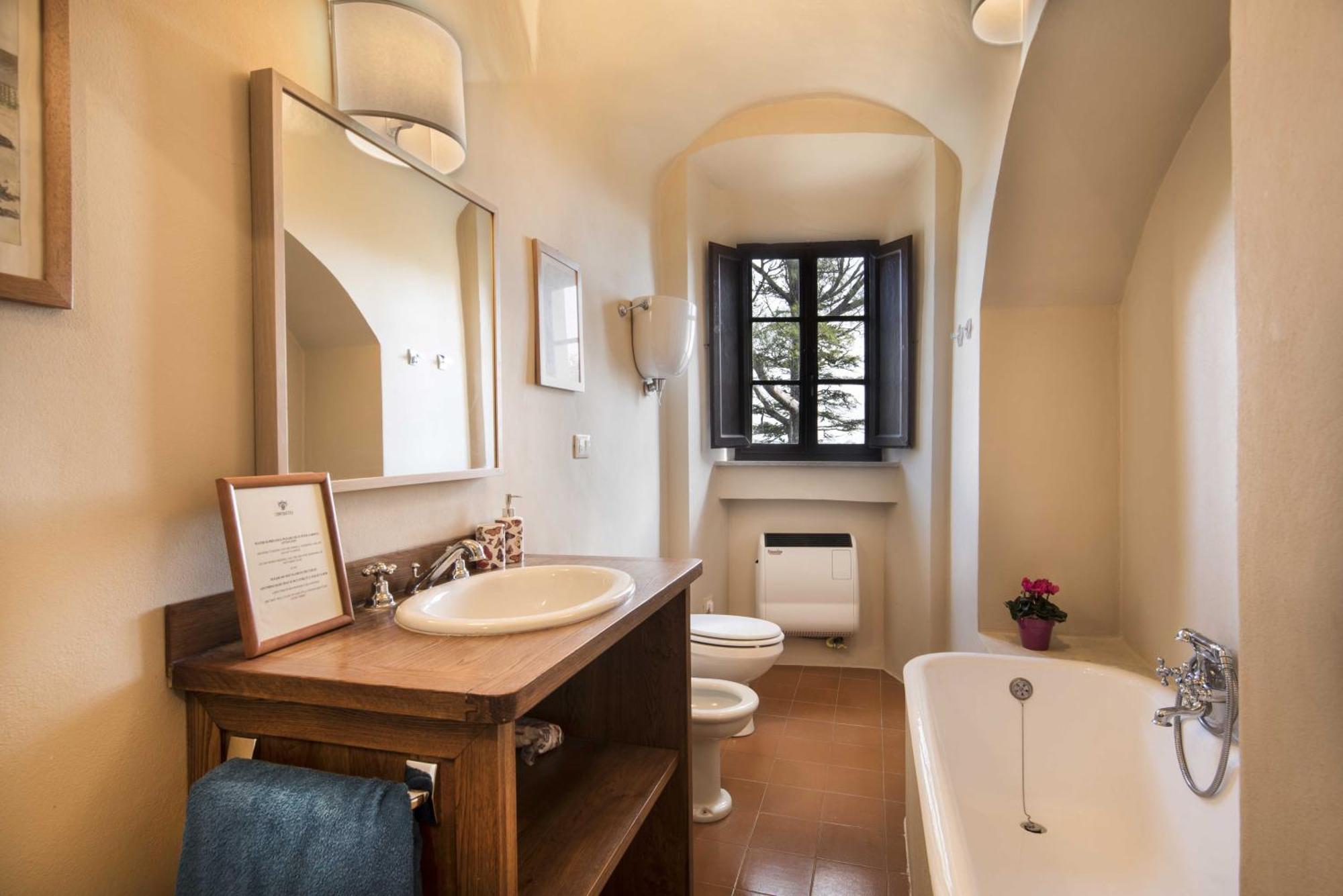 Borgo Di Camporsevoli Villa Luaran gambar