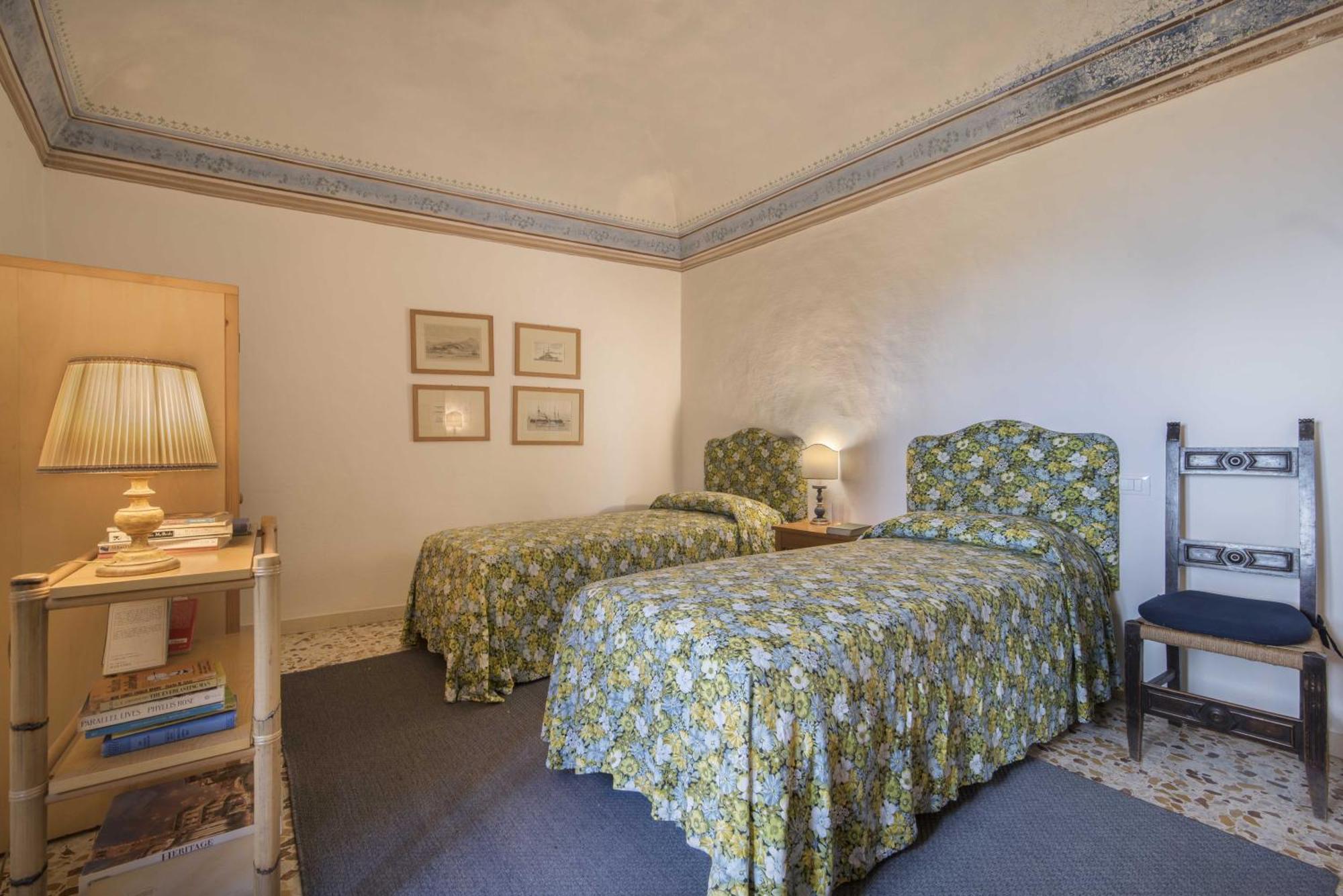 Borgo Di Camporsevoli Villa Luaran gambar