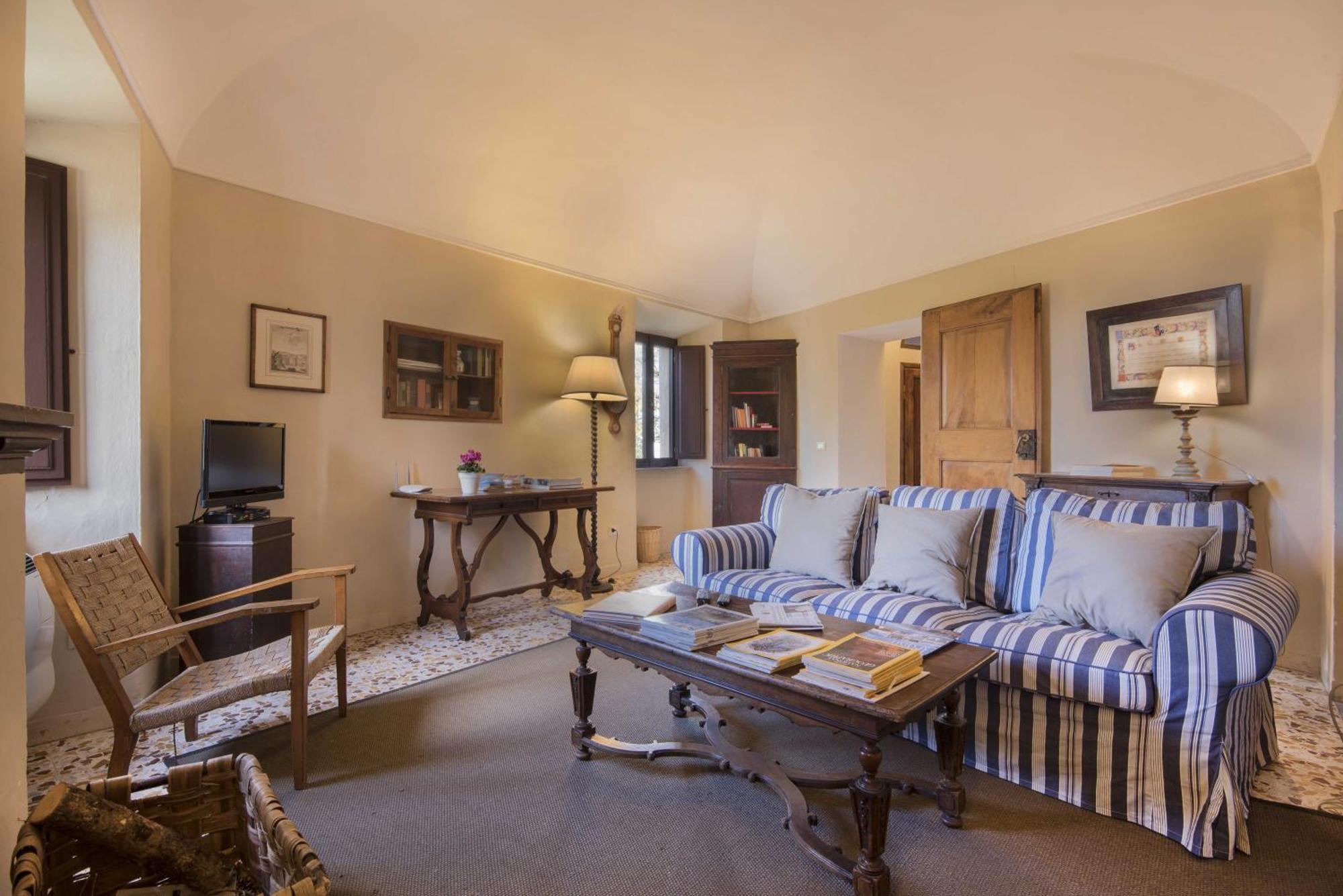Borgo Di Camporsevoli Villa Luaran gambar
