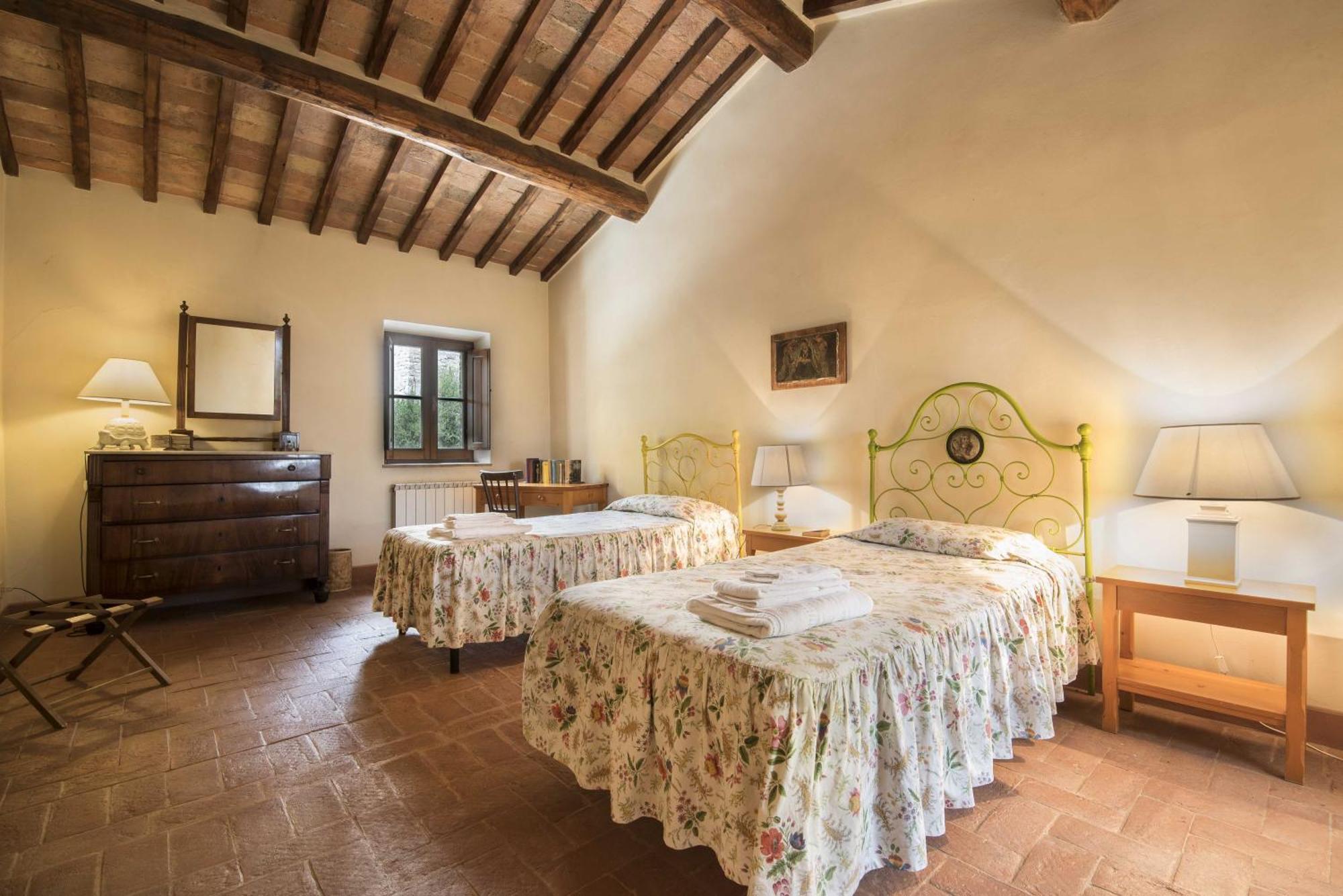 Borgo Di Camporsevoli Villa Luaran gambar