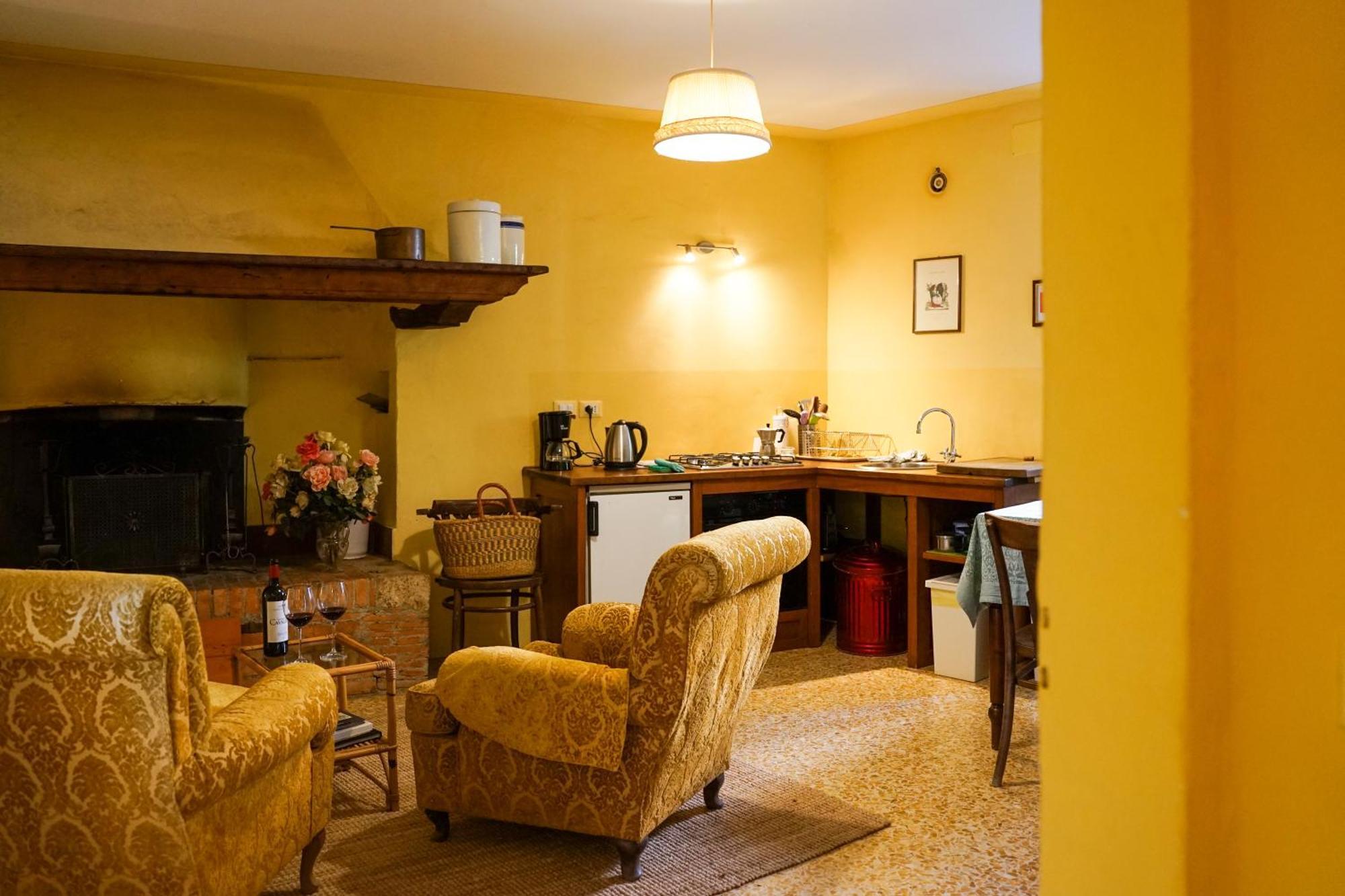 Borgo Di Camporsevoli Villa Luaran gambar