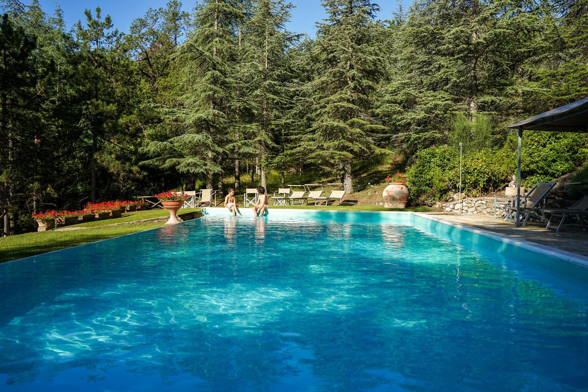 Borgo Di Camporsevoli Villa Luaran gambar